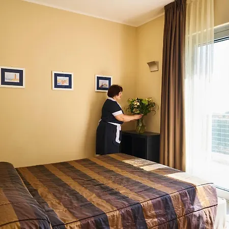 Aparthotel La Pineta-3